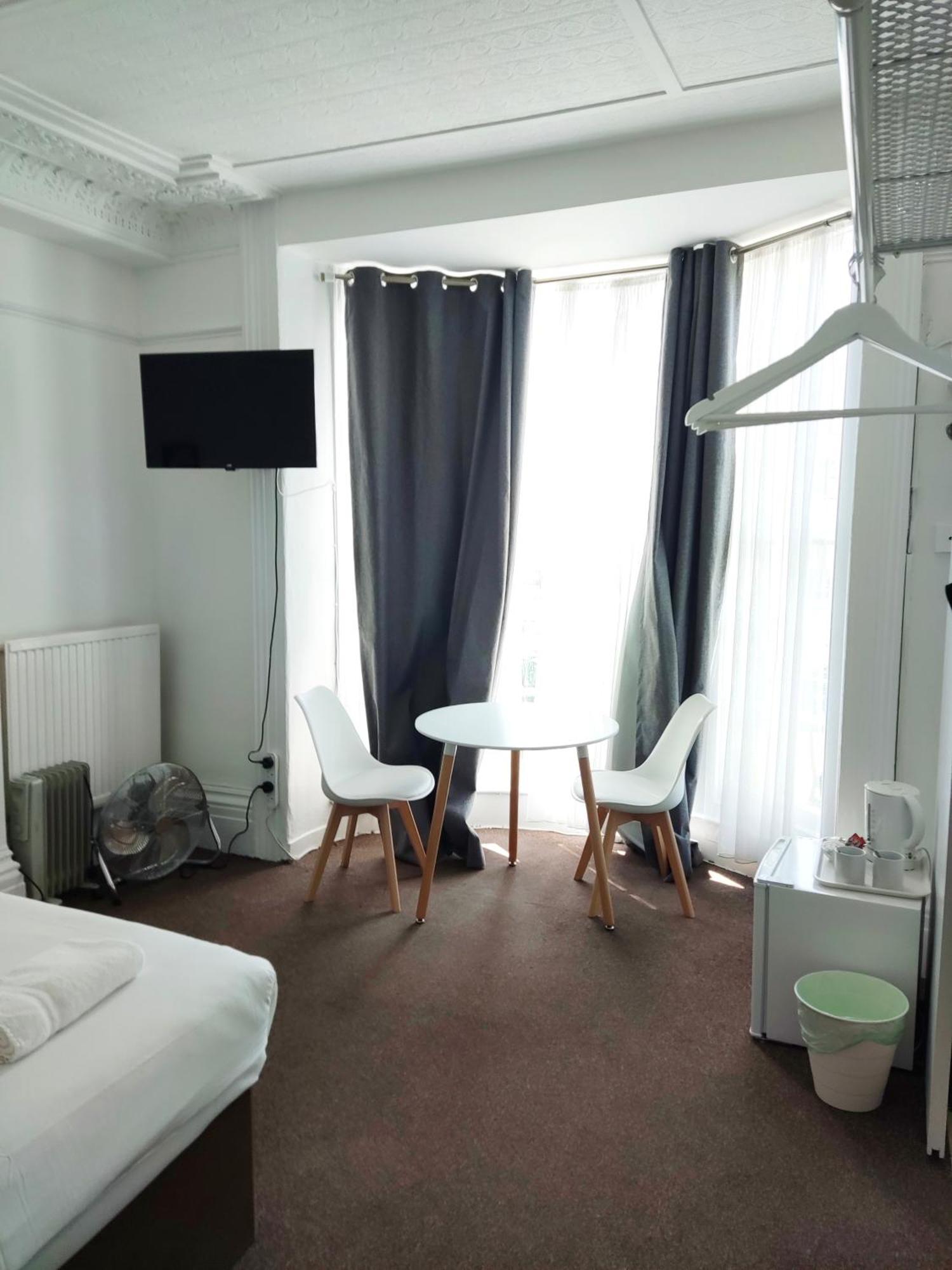 Central Wave Brighton Bagian luar foto